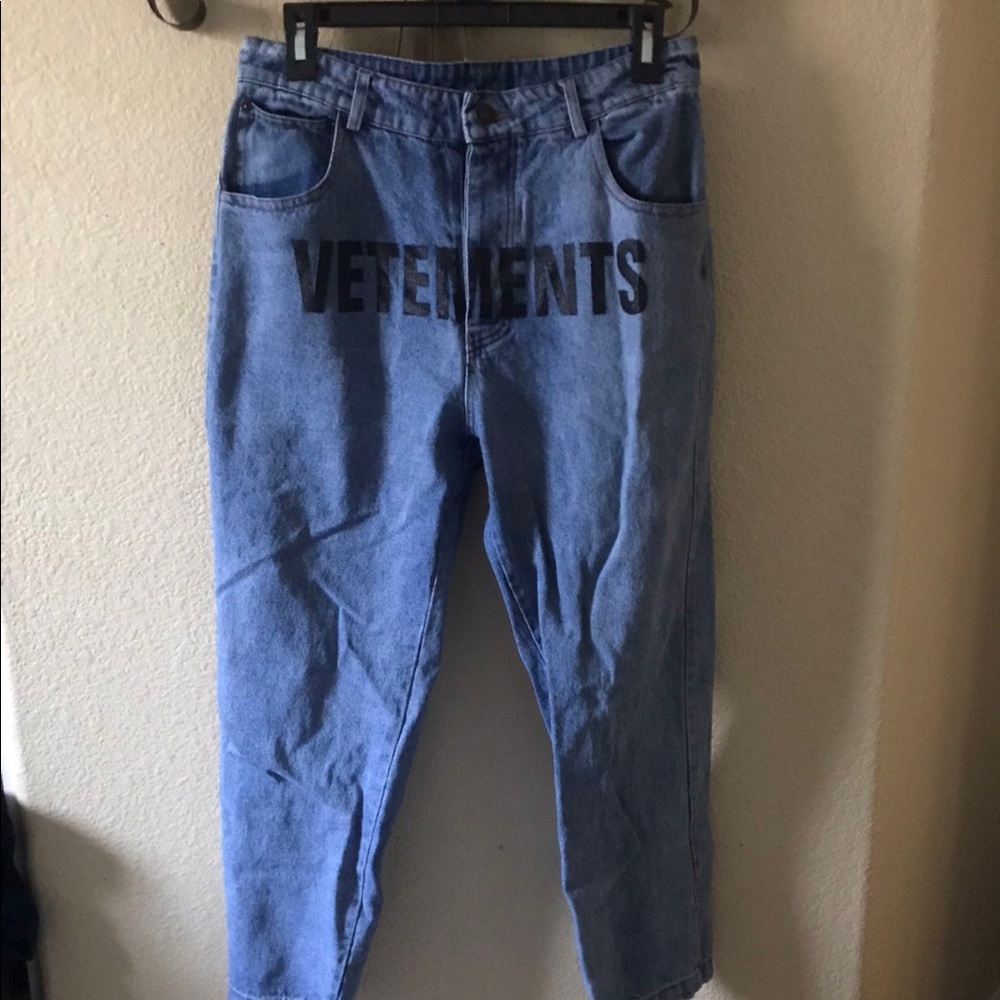 Levi x Vetements
